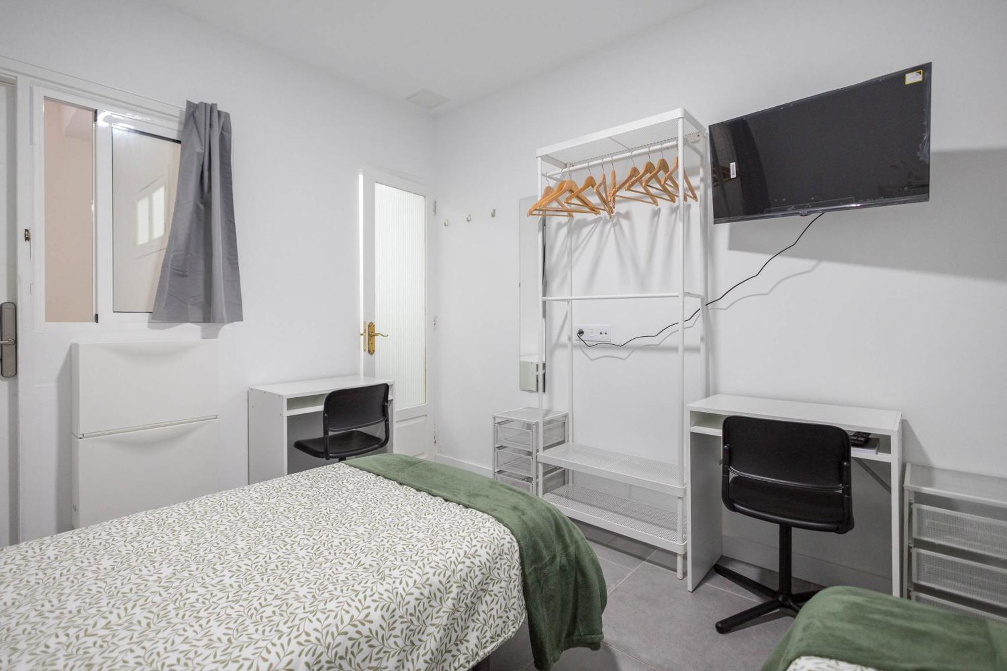 Coliving Mol-terrace, En-suite Bathroom, Fridge & Tv Gjestgiverier