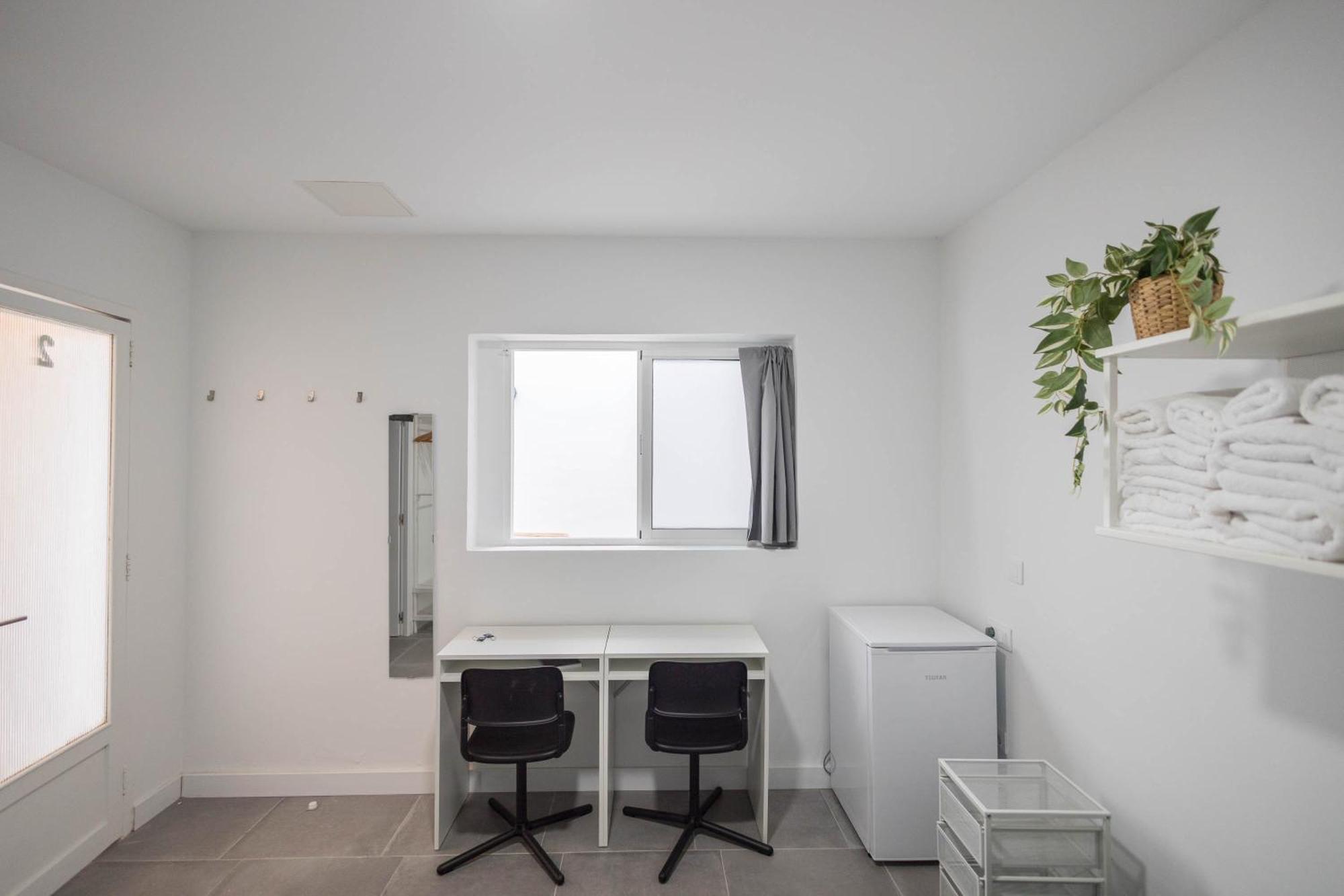 Coliving Mol-terrace, En-suite Bathroom, Fridge & Tv Gjestgiverier *