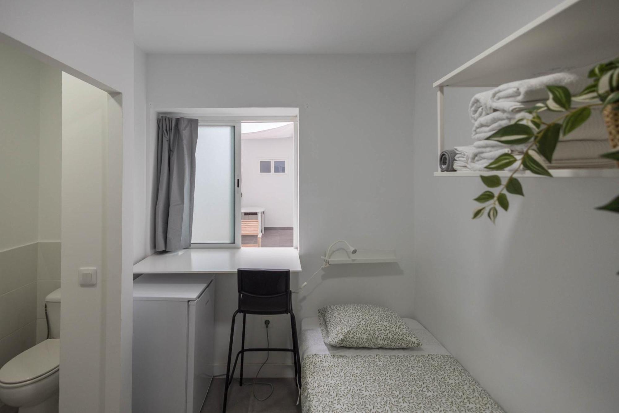 Coliving Mol-terrace, En-suite Bathroom, Fridge & Tv Gjestgiverier *