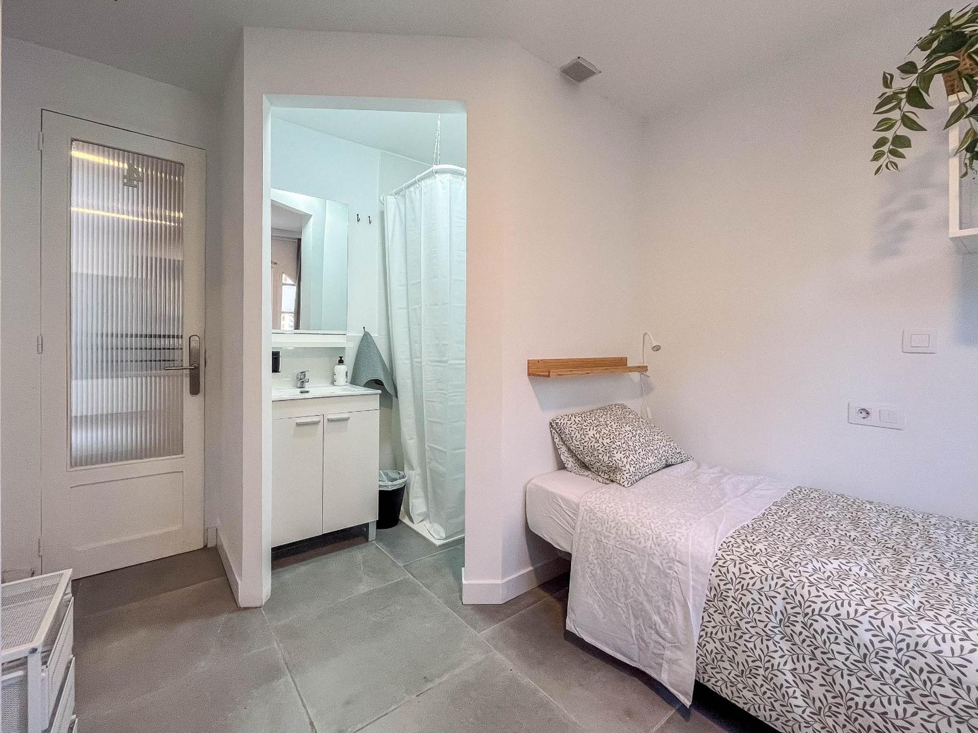 Coliving Mol-terrace, En-suite Bathroom, Fridge & Tv Gjestgiverier *