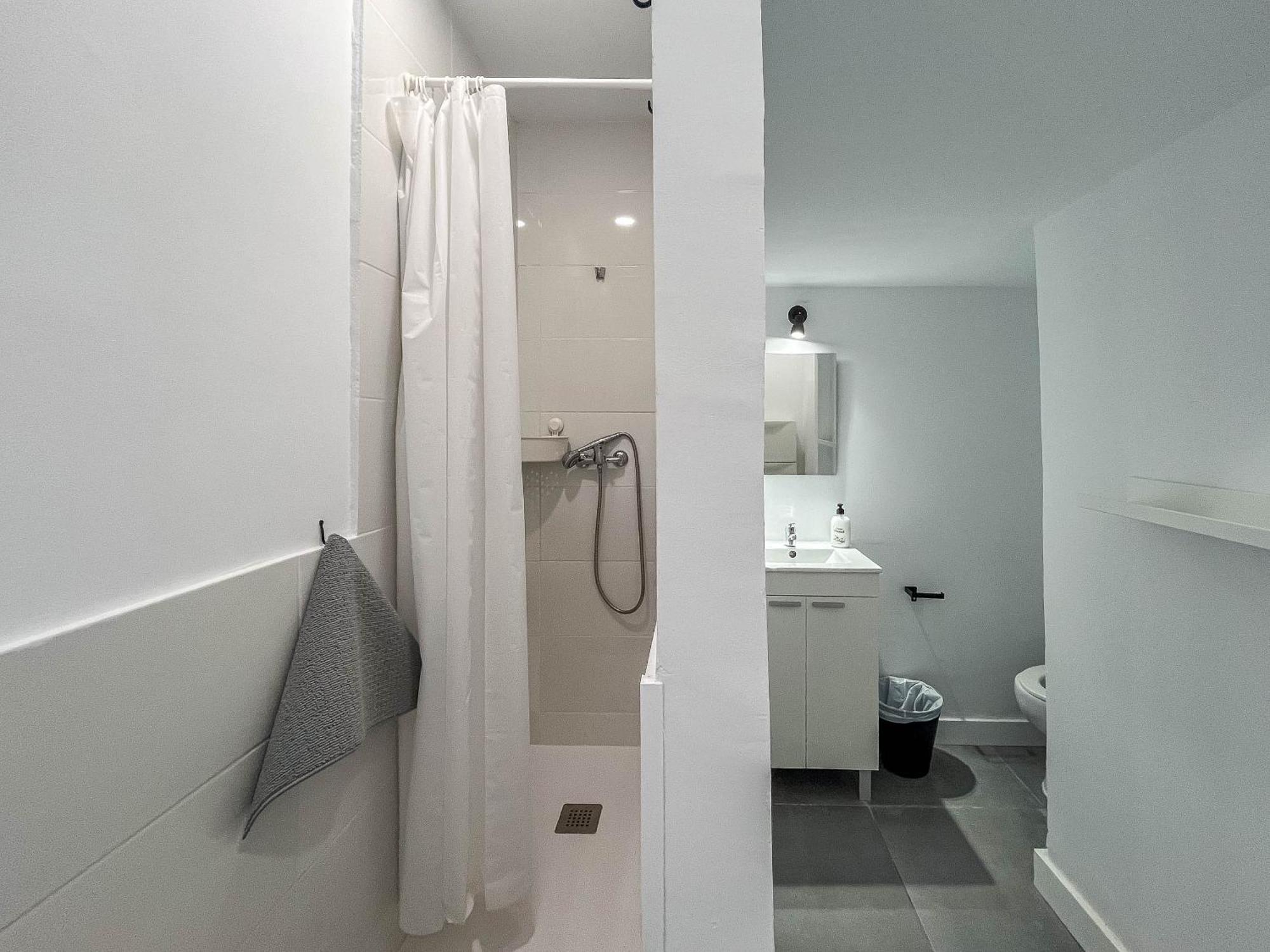 Coliving Mol-terrace, En-suite Bathroom, Fridge & Tv Gjestgiverier Las Palmas de Gran Canaria